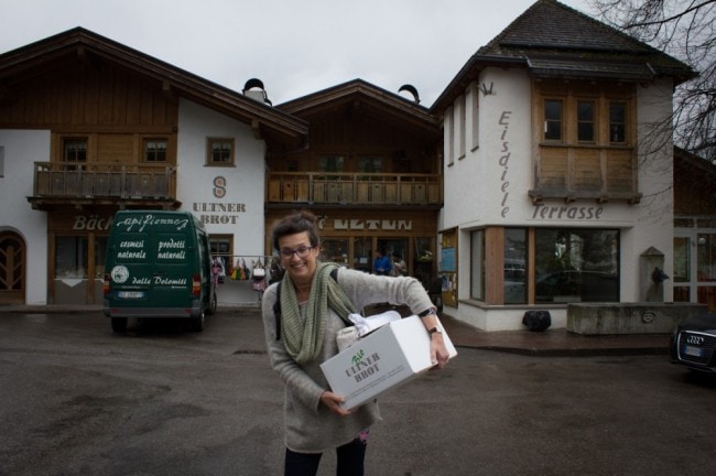 Shopping-Must im Ultental: Ultner Brot am Dorfplatz. 