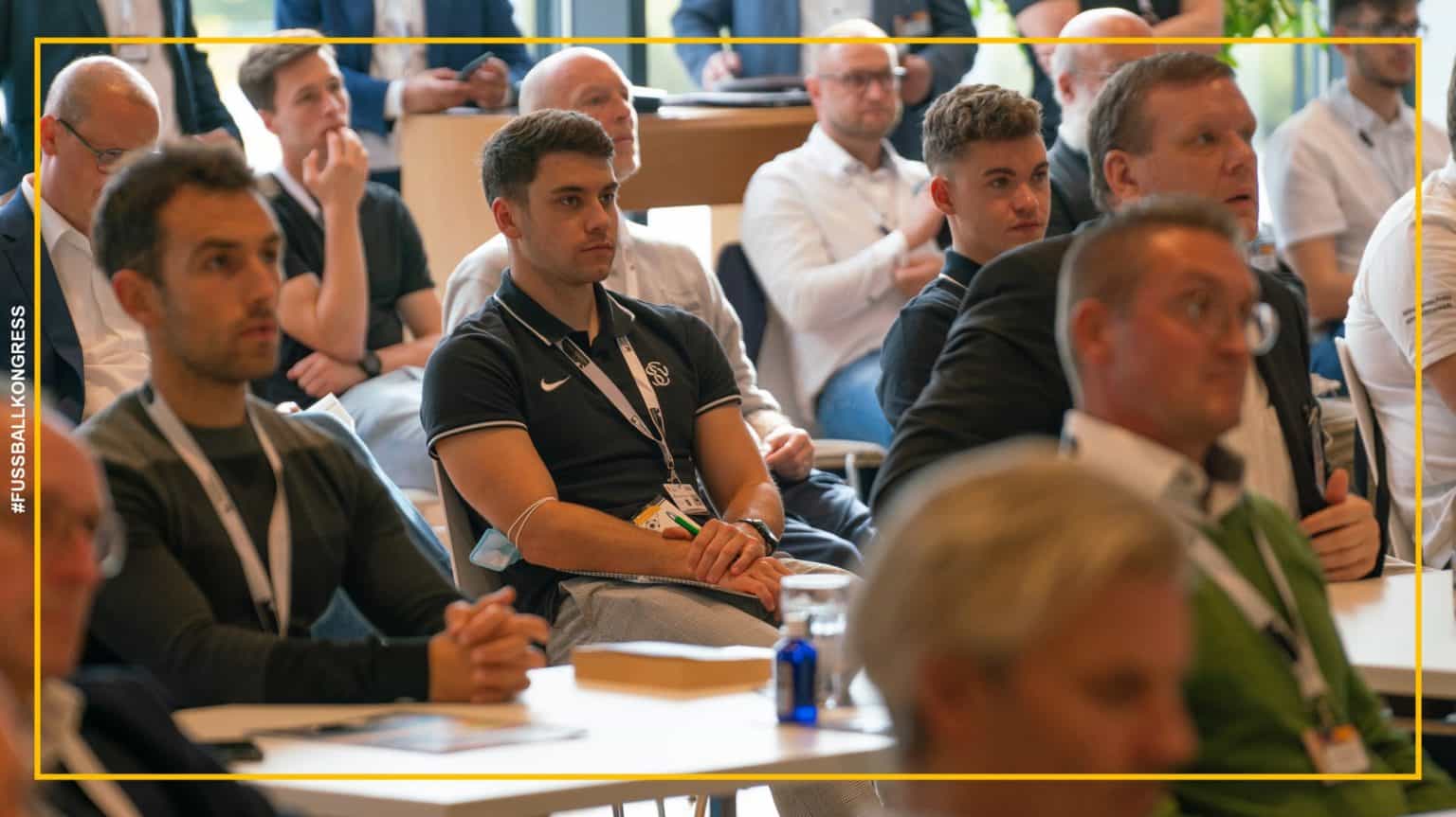 Kongresstag FUSSBALL KONGRESS Deutschland 2021 in Regensburg