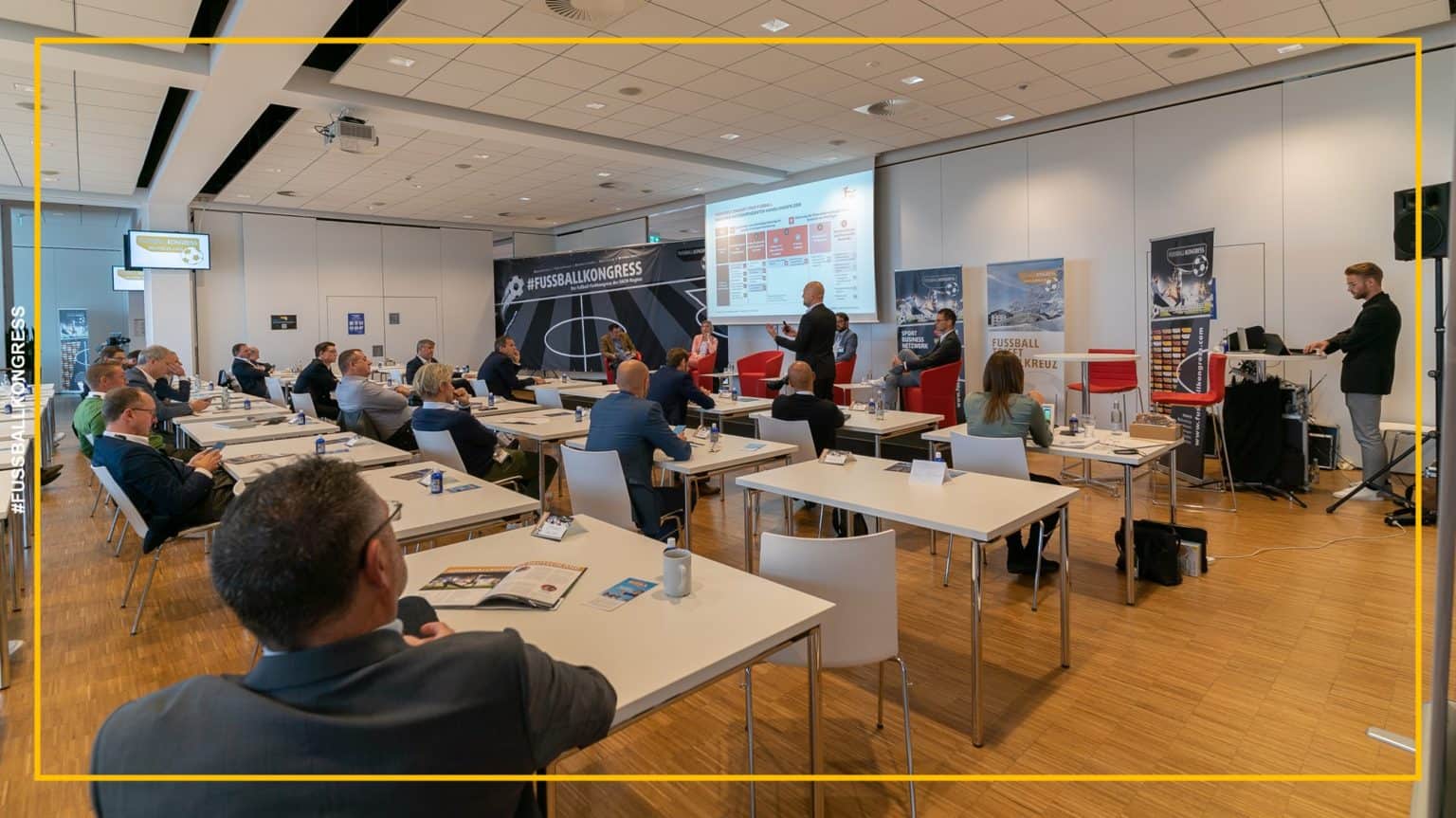Kongresstag FUSSBALL KONGRESS Deutschland 2021 in Regensburg