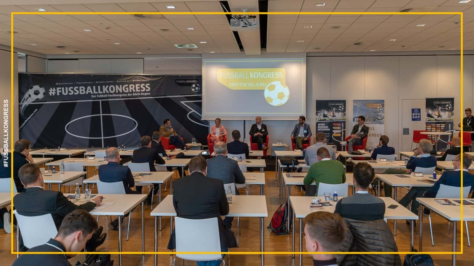 Kongresstag FUSSBALL KONGRESS Deutschland 2021 in Regensburg