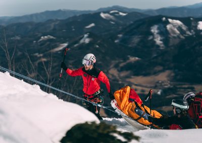 Winterkurs-Abschluss: 38 neue Bergretter:innen 11