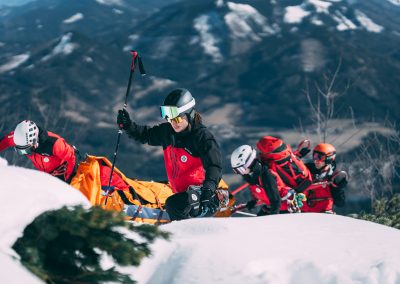 Winterkurs-Abschluss: 38 neue Bergretter:innen 12