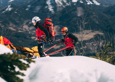 Winterkurs-Abschluss: 38 neue Bergretter:innen 17