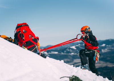 Winterkurs-Abschluss: 38 neue Bergretter:innen 22