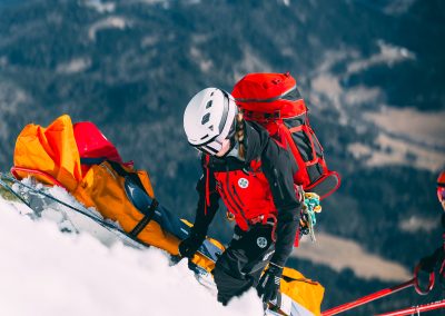 Winterkurs-Abschluss: 38 neue Bergretter:innen 26