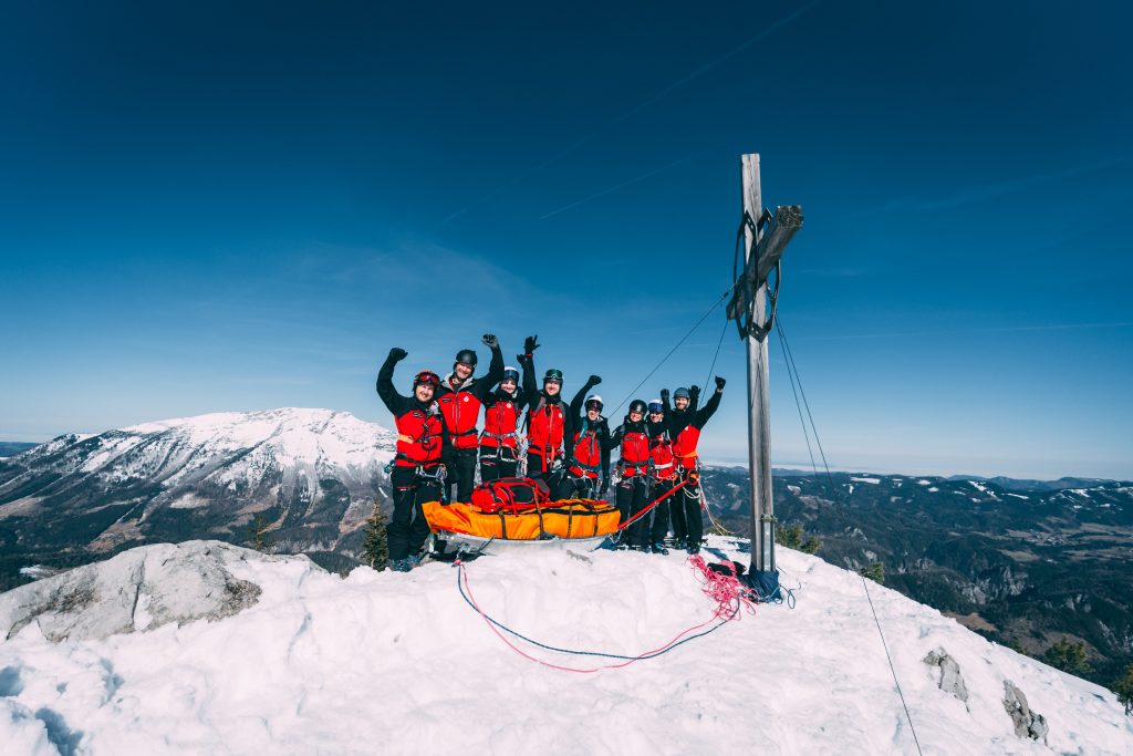 Winterkurs-Abschluss: 38 neue Bergretter:innen 1